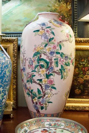 Large bird & flowers vase