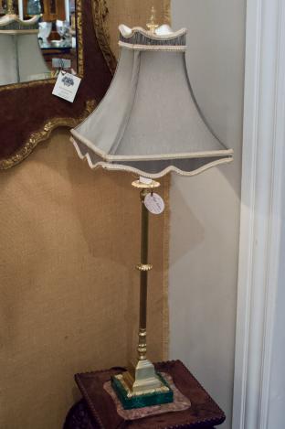 Classic Chelsea House lamp w/ green base