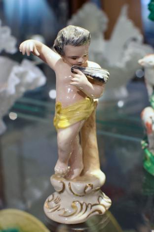 Italy artist signed cherub