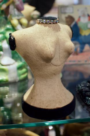 Figural pin cushion lady