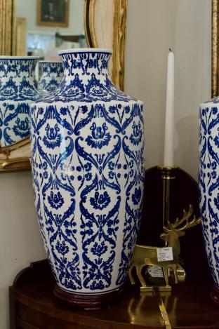 Blue & white vase