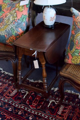 Small drop leaf table