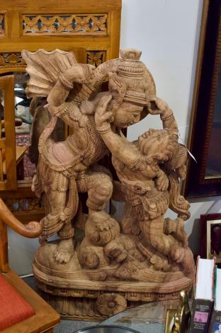 Wood carved statue of lord Ramen & Siti