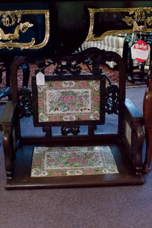 Rose medallion chair top