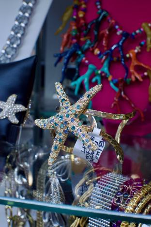 Blue rhinestone starfish cuff