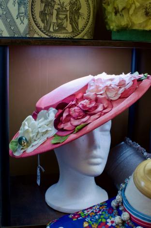 Pink flowers hat