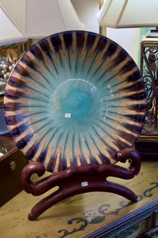 Decorative charger