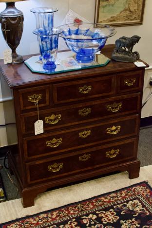 Henredon Aston Court bachelor chest