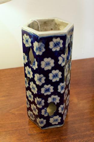 Chinese hat vase