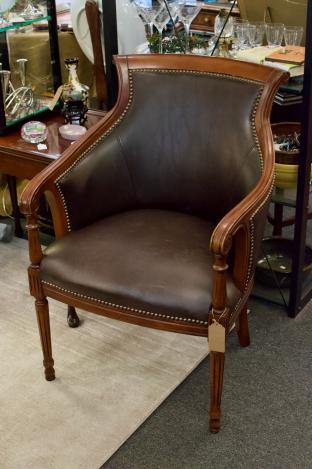 Fairfield furniture Co. wood frame leather armchair w/ nailheads