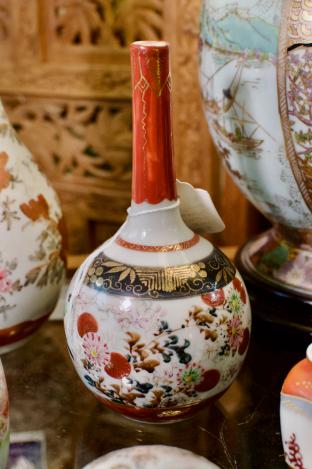 Antique Japanese bottleneck vase