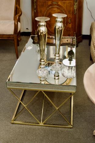 Glass mirror top table