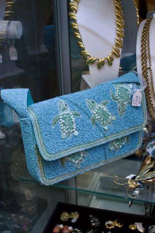 Beaded turtles handbag