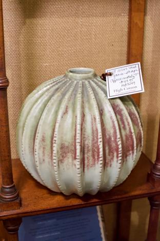 Vase - soft colors & organic shape