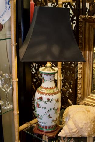 Chinese porcelain Famille Verte floral lamp