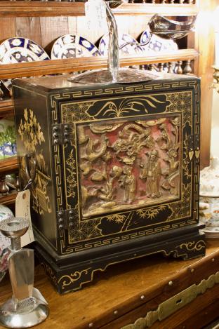 Choice oriental cabinet w/ 3 drawers