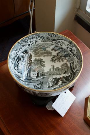 Spode England Italian design black & white porcelain bowl