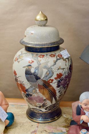 Ginger jar w/ phoenix birds