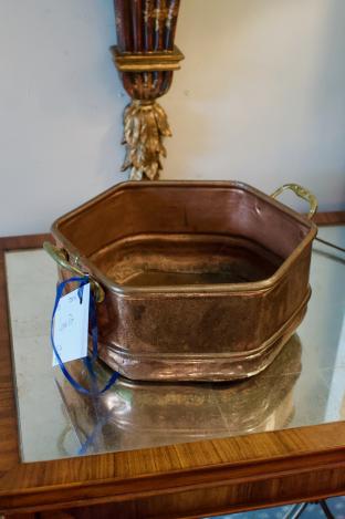 Copper pot