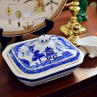 Covered blue & white Chinese tureen