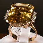 Citrine & diamond ring