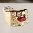 18K gold w/ 1.5CT oval cut ruby ring