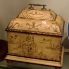 Chinoiserie box
