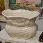 White vase / pot