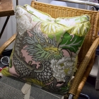 Pair of Schumacher pillows - Chang Mai in pink