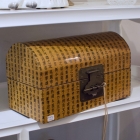 Chinese character dome lidded box