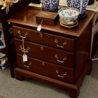 Solid mahogany link chest - Taylor