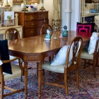 Dining table w/ 3 leaves & 6 chairs