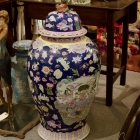 Urn w/ cover - extra nice