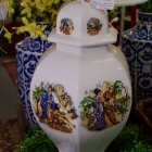 Gorgeous porcelain Asian ginger jar