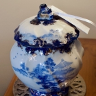Blue & white chinoiserie style temple / biscuit jar