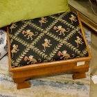Monkey foot stool