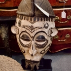 Exceptional mask on stand