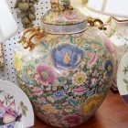 Mille fleur jar w/ foo dog finial